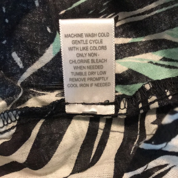 Roxy Floral Top - Picture 6 of 7